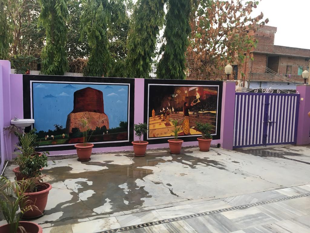 Srishti Shelter Hotel Varanasi Bagian luar foto